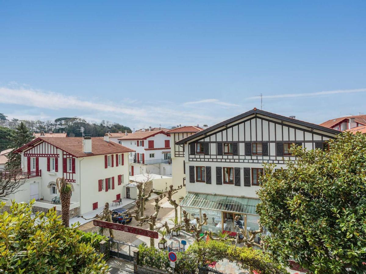 Appartement A 200 M De La Plage Avec Terrasse Et Parking, Au Coeur Des Commerces Et Restaurants - Fr-1-2-426 Hendaye Buitenkant foto